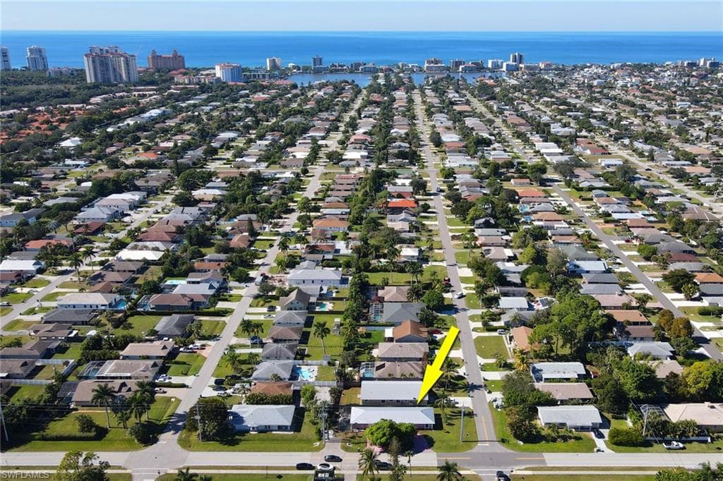 798 95th AVE N NAPLES, FL 34108