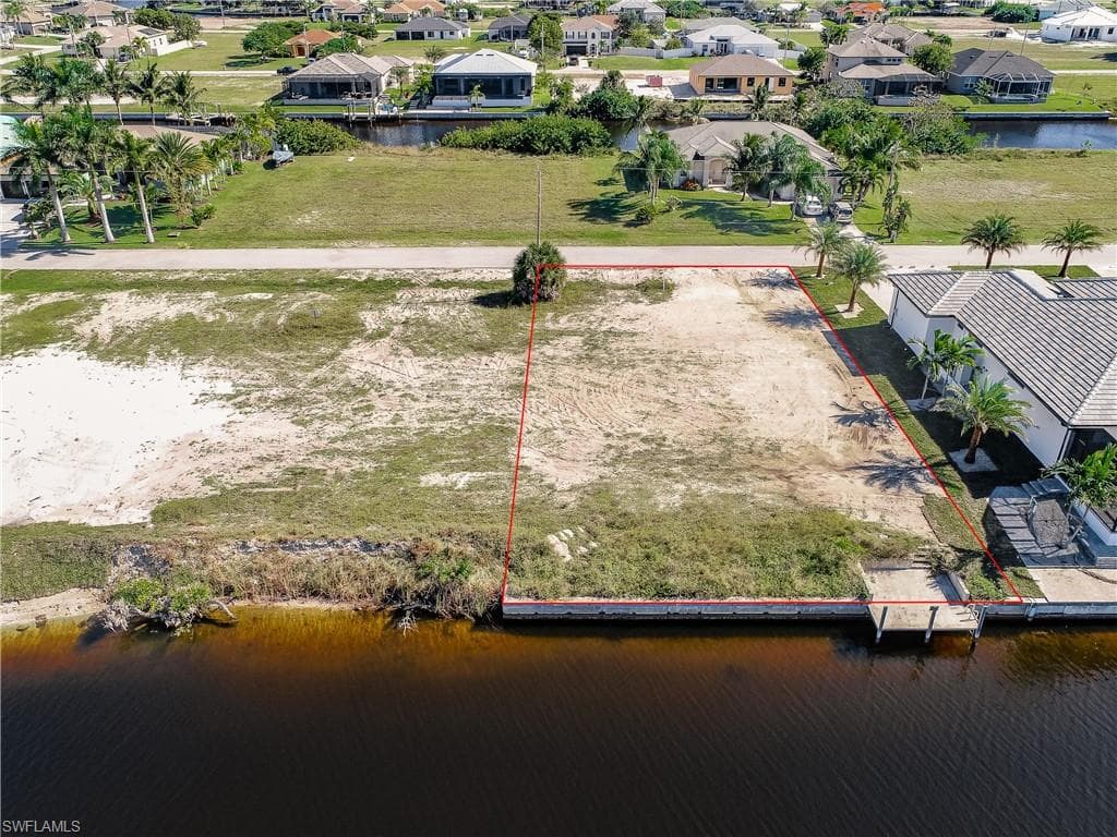1230 NW 39th AVE CAPE CORAL, FL 33993