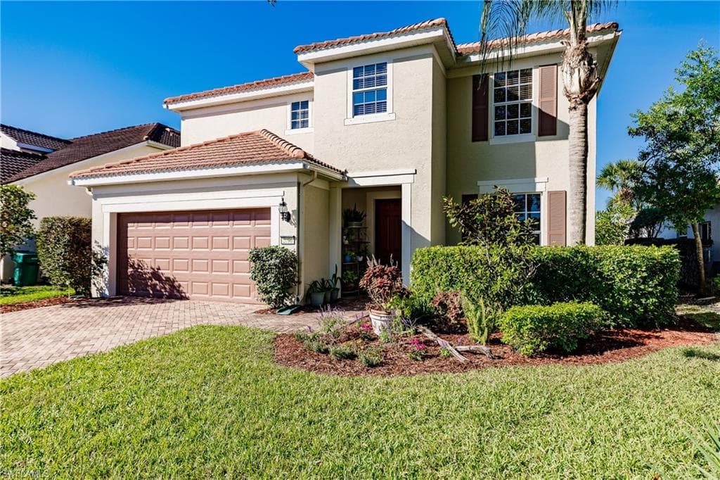 2096 Fairmont LN NAPLES, FL 34120