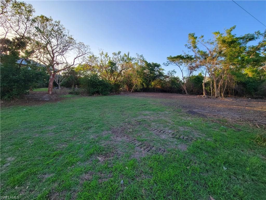 Smallwood DR CHOKOLOSKEE, FL 34138