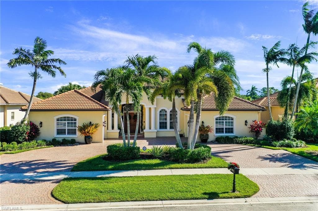 8415 MALLOW LN NAPLES, FL 34113