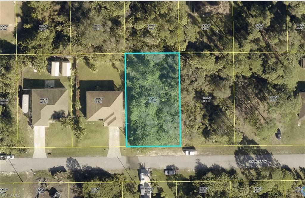 2708 25th ST W LEHIGH ACRES, FL 33971