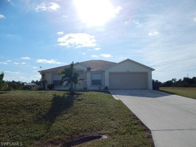 2203 Christopher AVE N LEHIGH ACRES, FL 33971