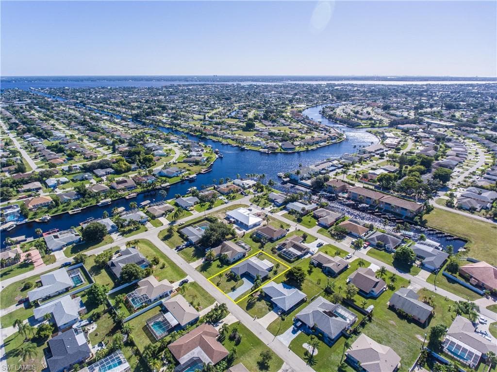 918 SE 35th ST CAPE CORAL, FL 33904