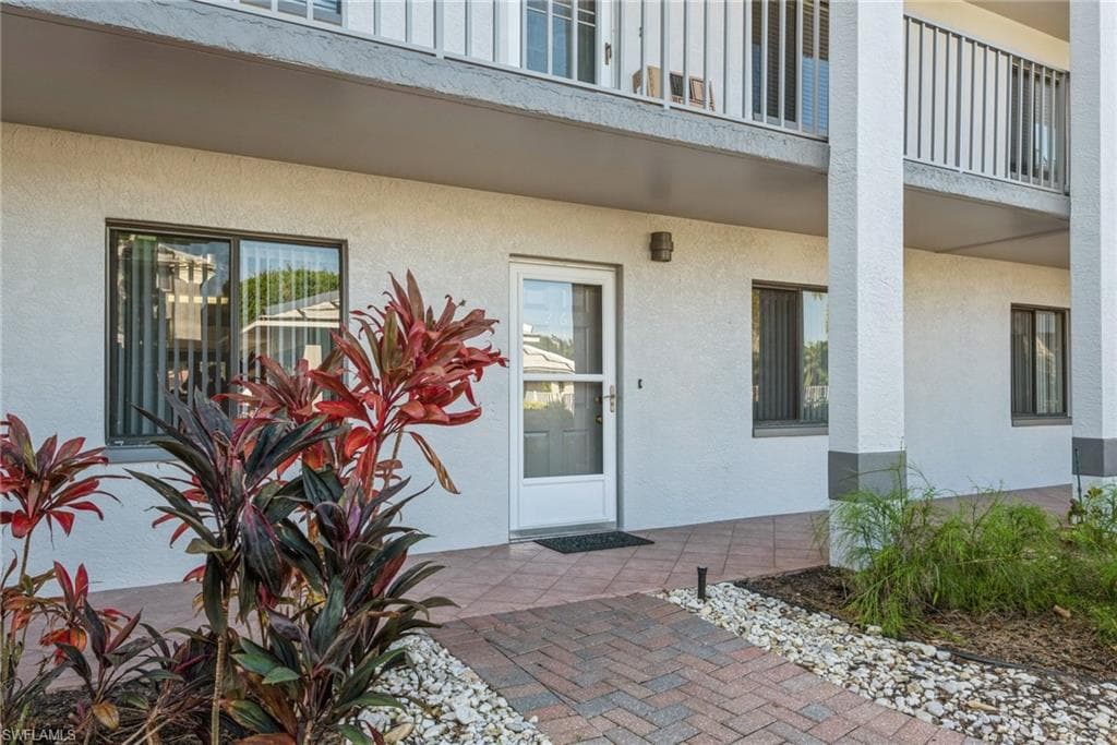 9901 Sunset Cove LN 216 FORT MYERS, FL 33919