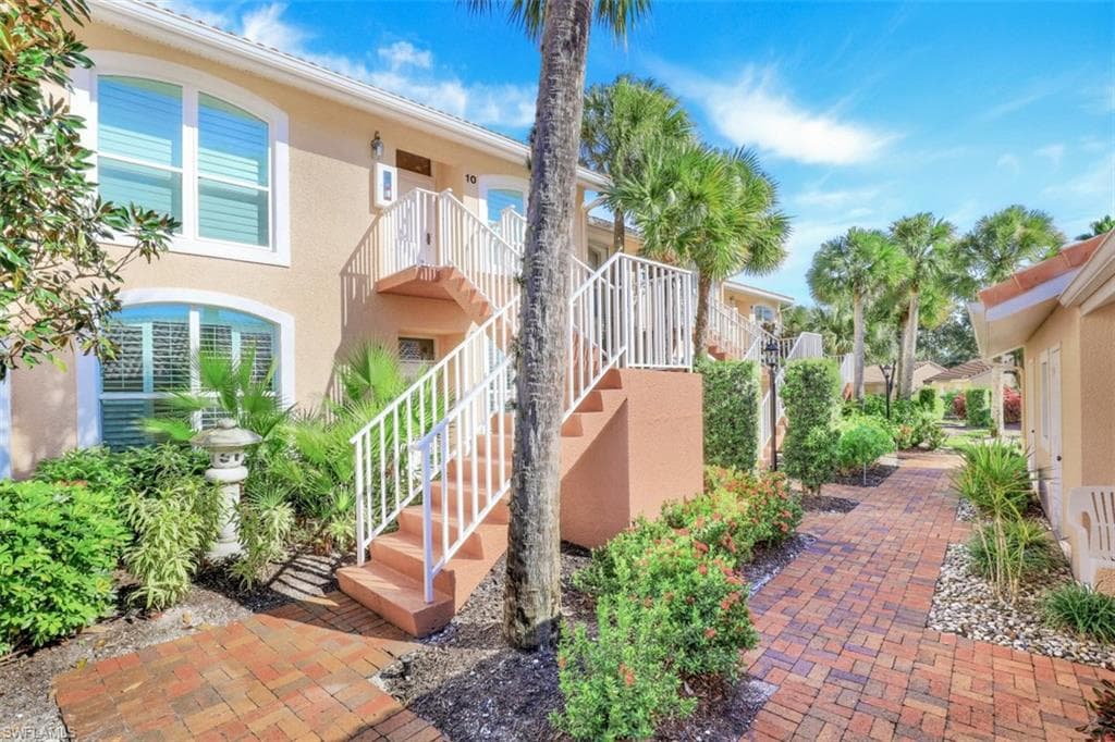 1940 Cascades DR 5509 NAPLES, FL 34112