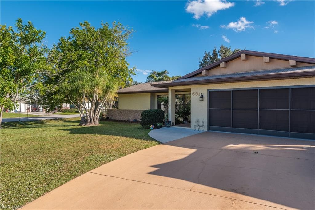 691 Chamber ST NW PORT CHARLOTTE, FL 33948