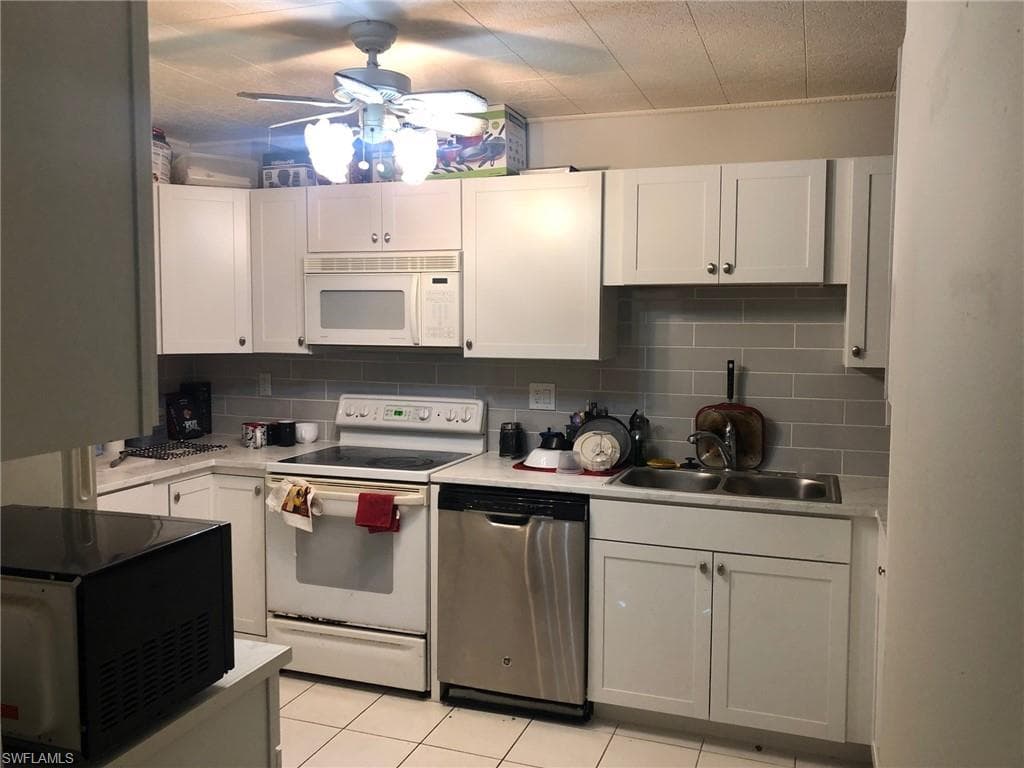 5264 Treetops DR K-202 NAPLES, FL 34113