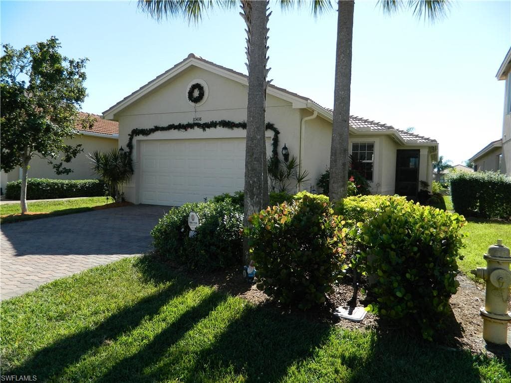 10438 Spruce Pine CT FORT MYERS, FL 33913