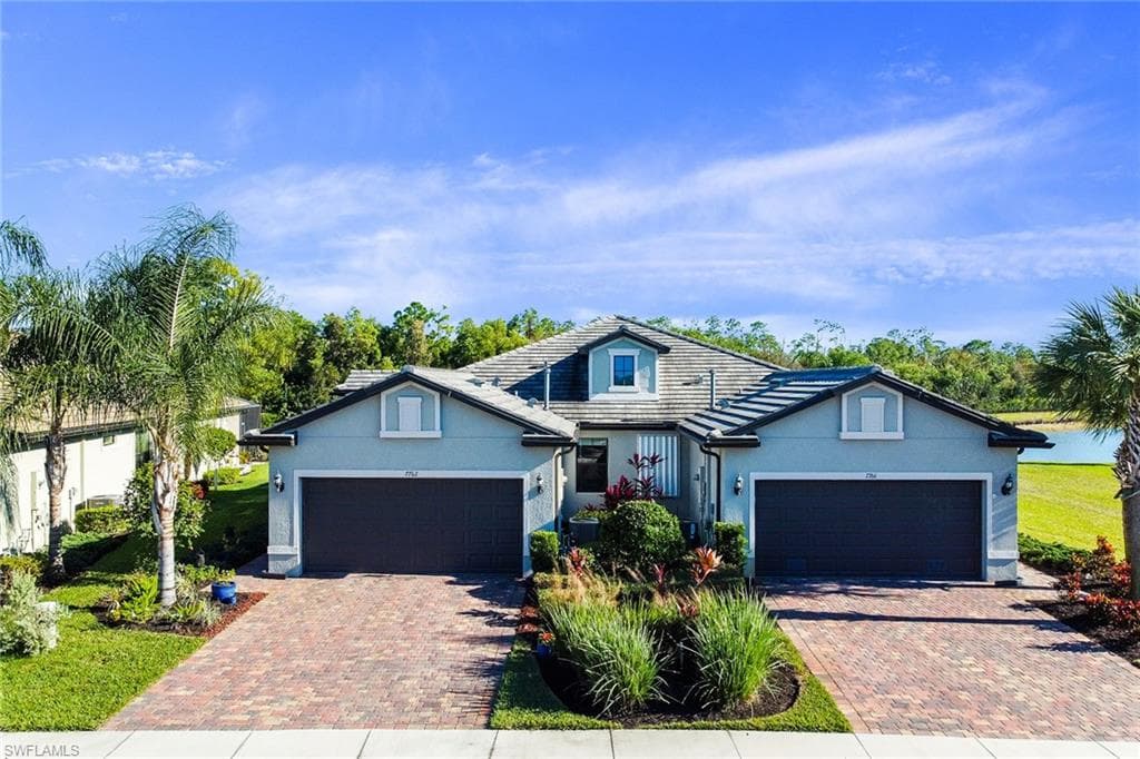 7762 Jacaranda LN NAPLES, FL 34114