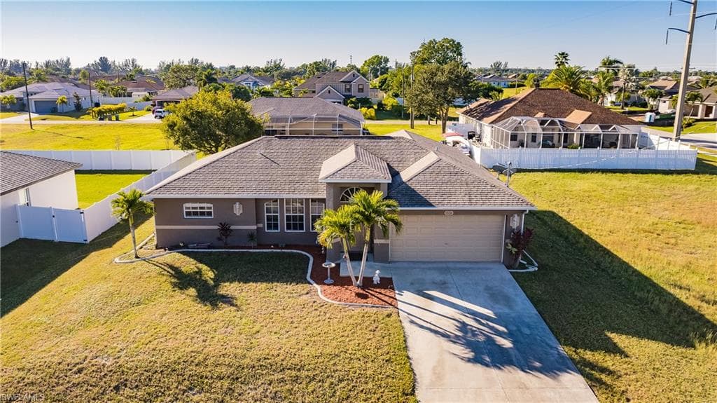 1918 SW 25th TER CAPE CORAL, FL 33914