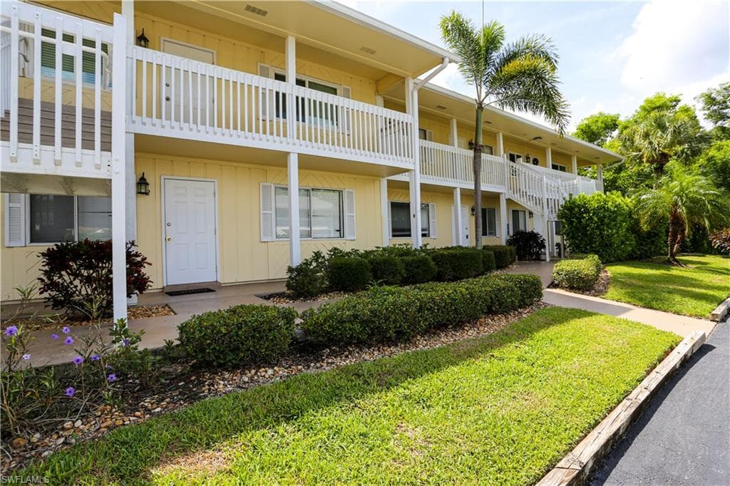 4631 Bayshore DR L3 NAPLES, FL 34112