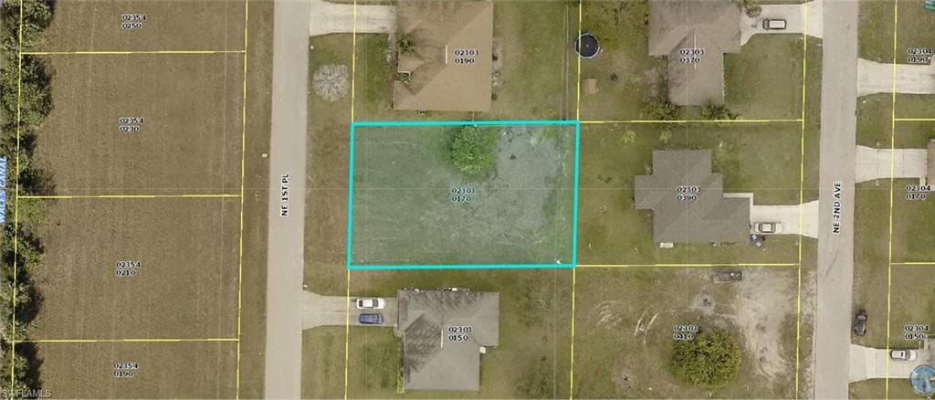 2621 NE 1st PL CAPE CORAL, FL 33909
