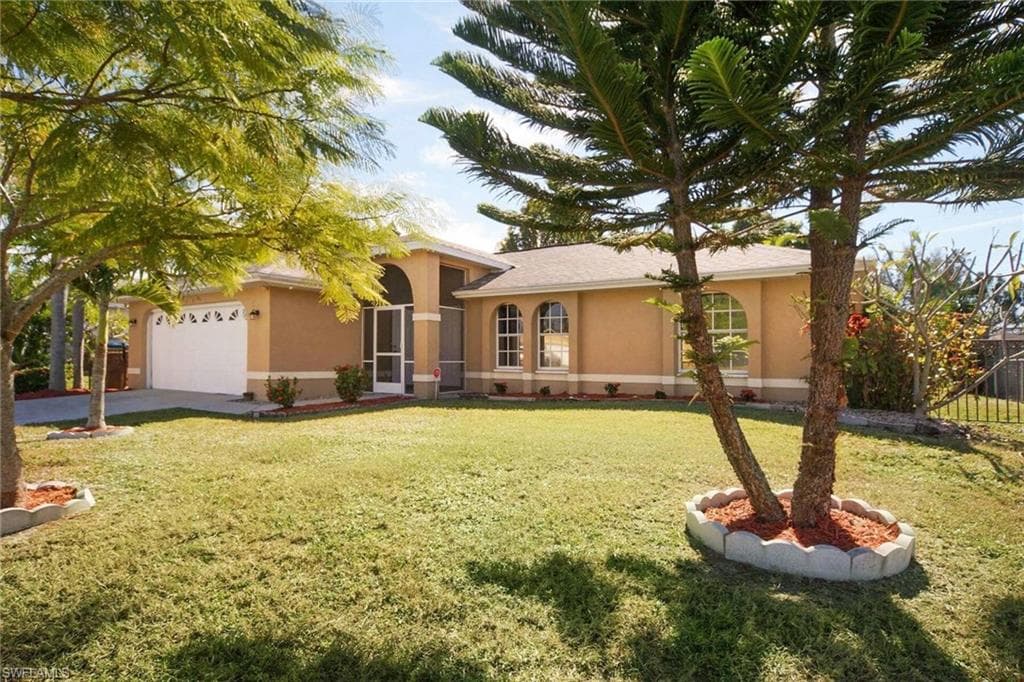 610 SW 27th TER CAPE CORAL, FL 33914