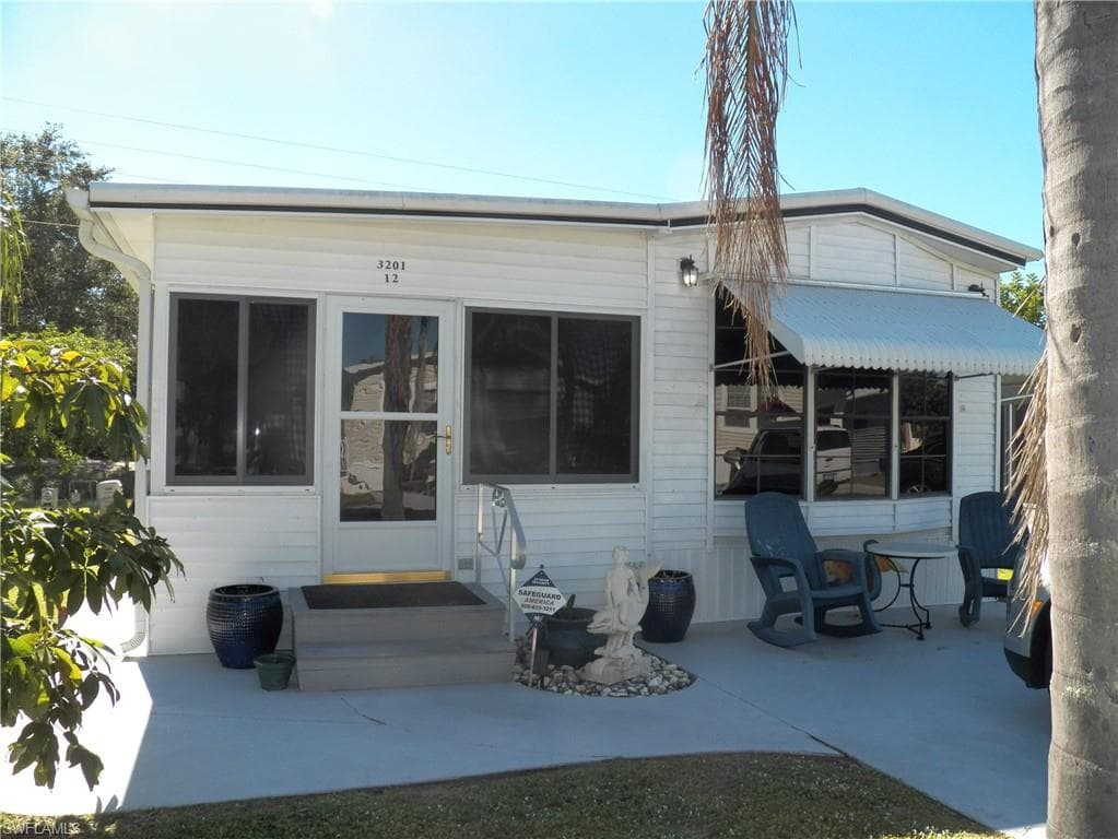 3201 Becky LN BONITA SPRINGS, FL 34134