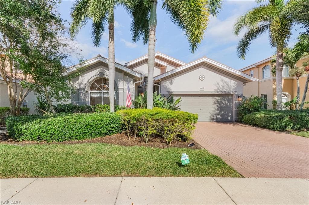 3586 Malagrotta CIR CAPE CORAL, FL 33909
