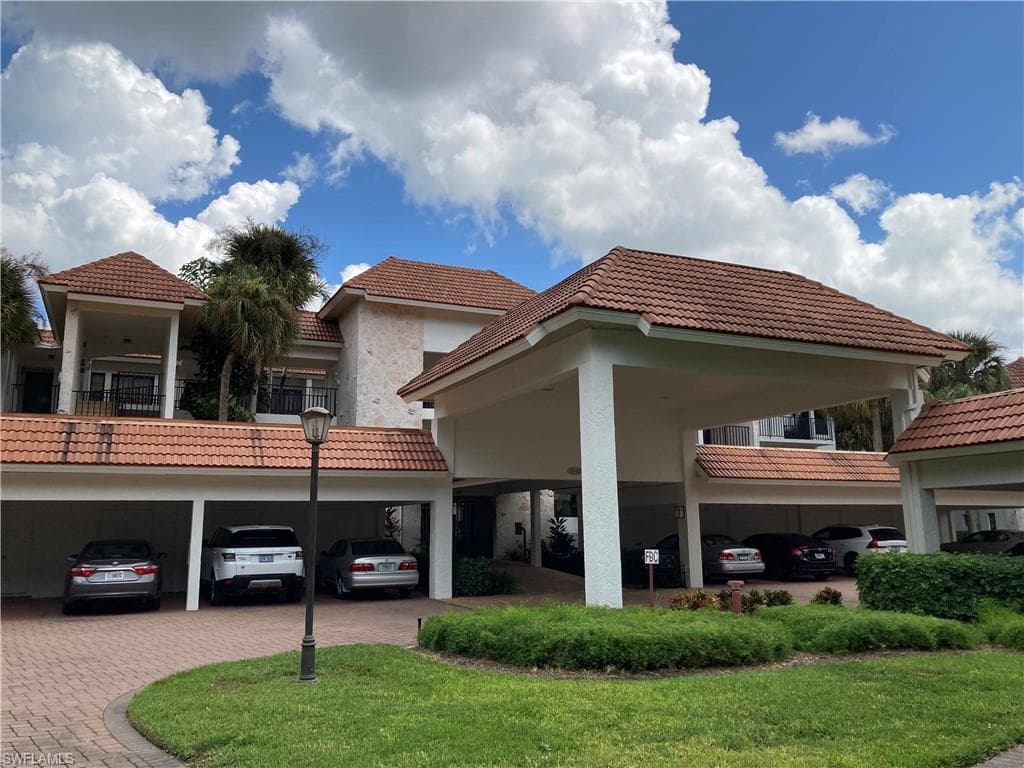 5940 Via Lugano 1-201 NAPLES, FL 34108