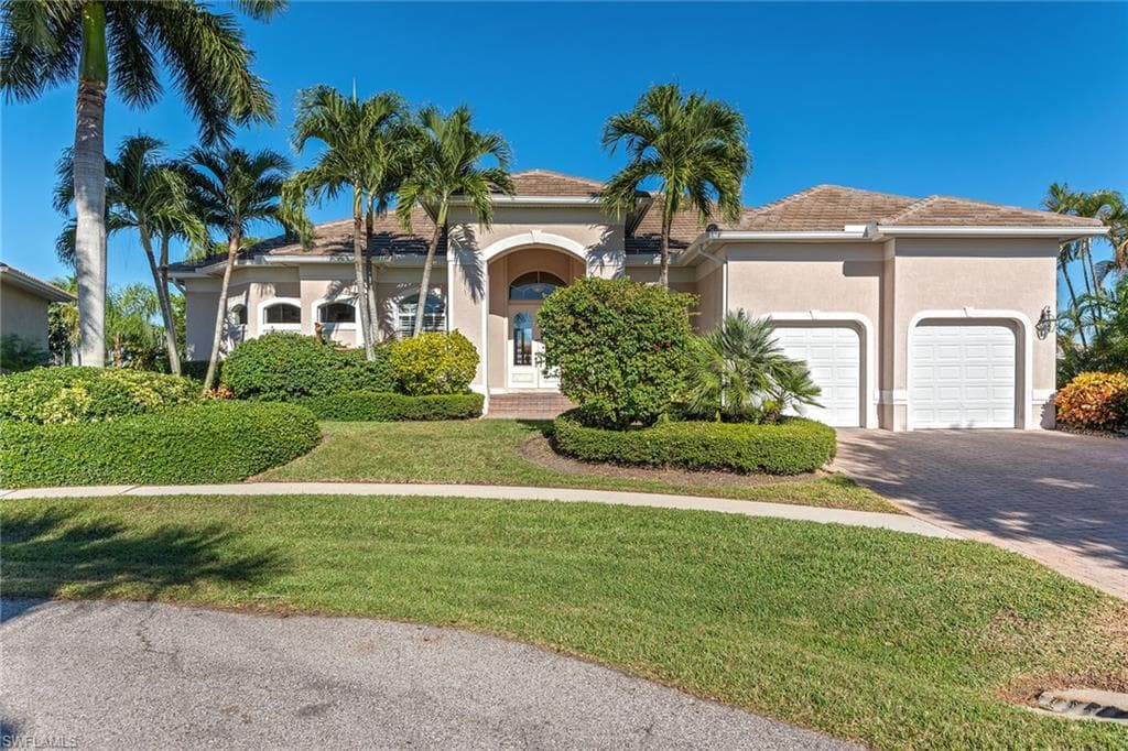 481 Rio CT MARCO ISLAND, FL 34145