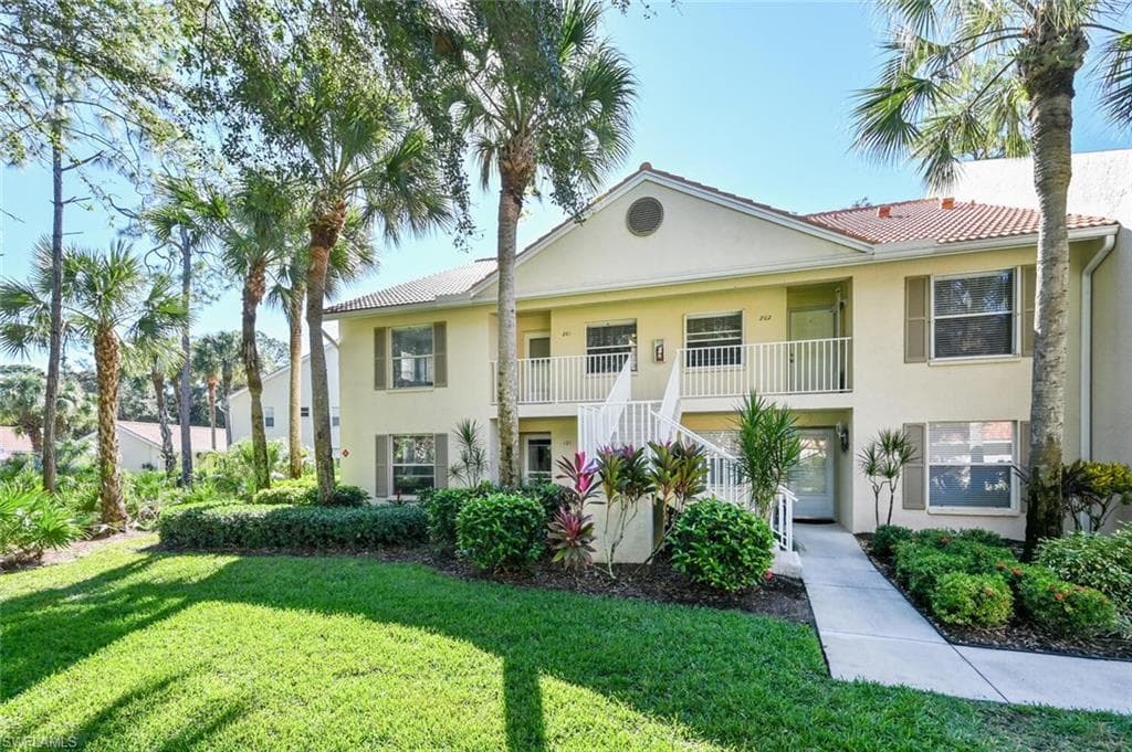 257 Robin Hood CIR 8-202 NAPLES, FL 34104