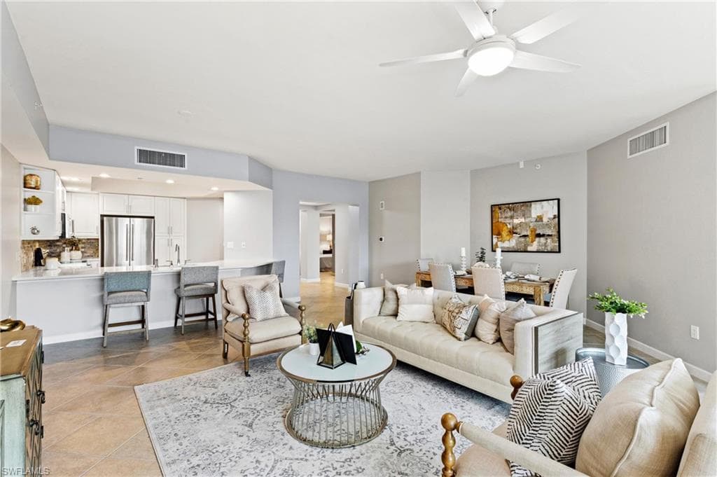 325 Dunes BLVD 204 NAPLES, FL 34110