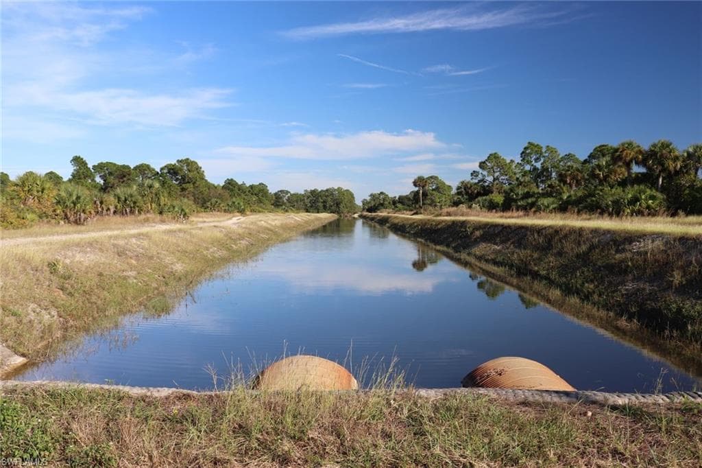687 Whitmore LOOP LEHIGH ACRES, FL 33972