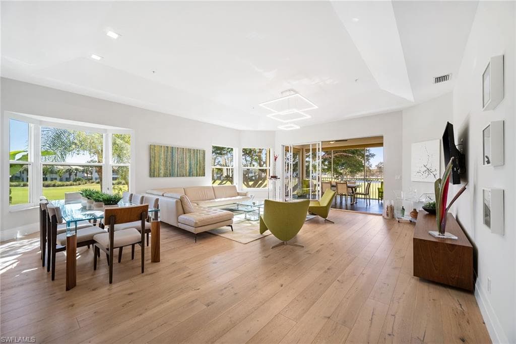 1895 Les Chateaux BLVD 9-201 NAPLES, FL 34109