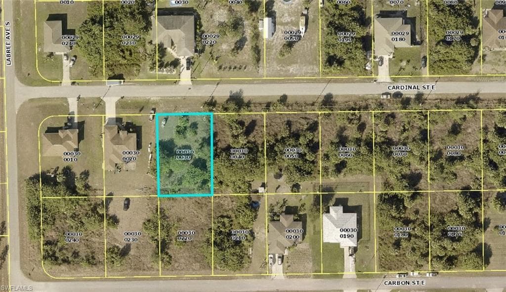 718 Cardinal ST E LEHIGH ACRES, FL 33974