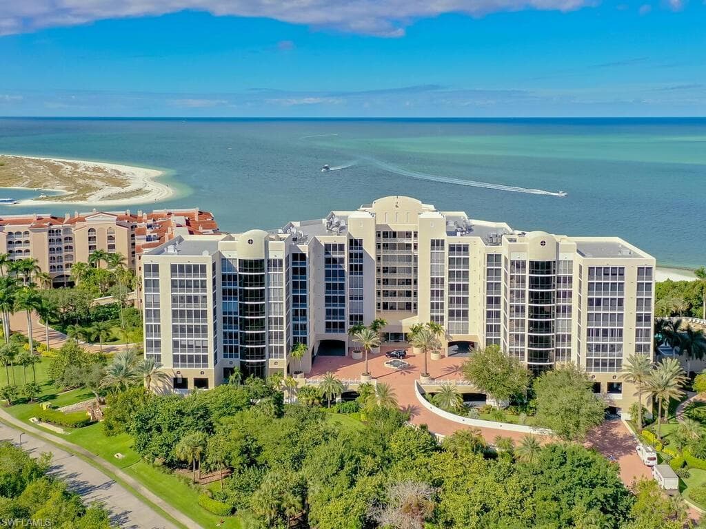 4000 Royal Marco WAY 525 MARCO ISLAND, FL 34145