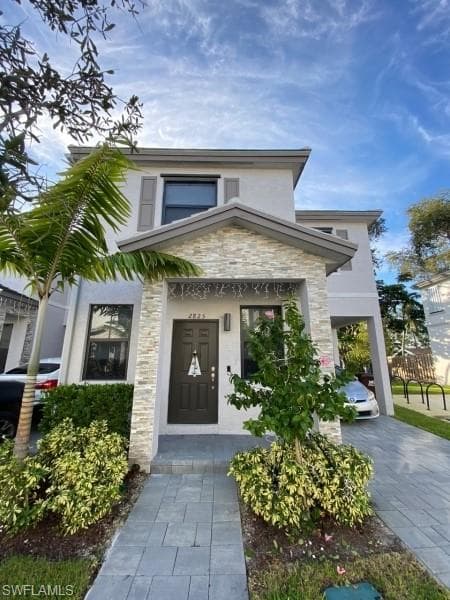 2825 SW 17th AVE FORT LAUDERDALE, FL 33315