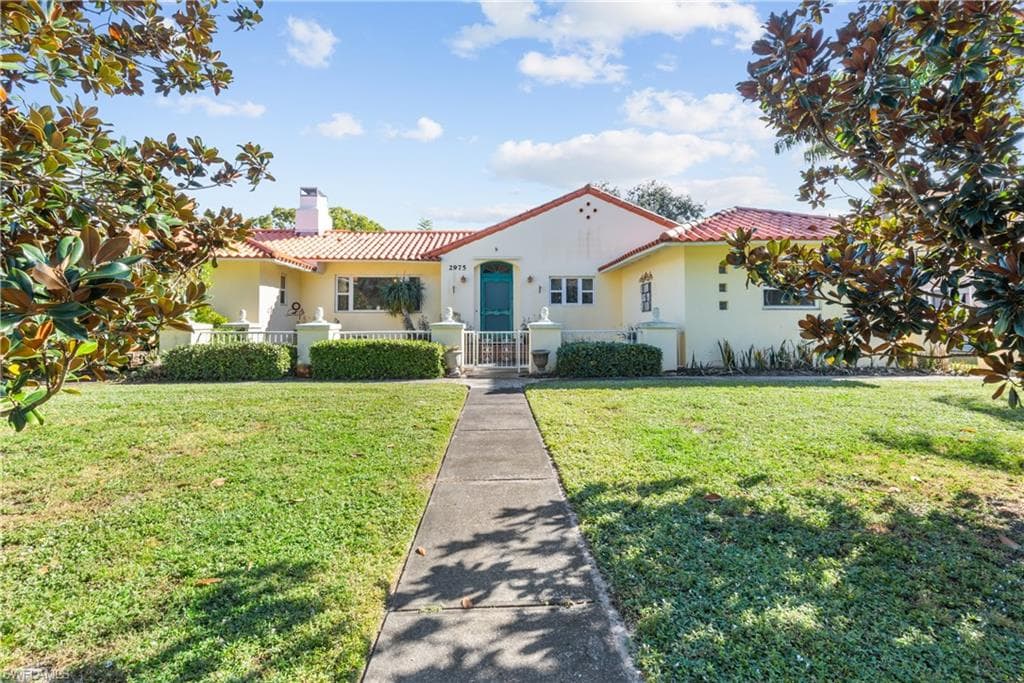 2975 Mcgregor BLVD FORT MYERS, FL 33901