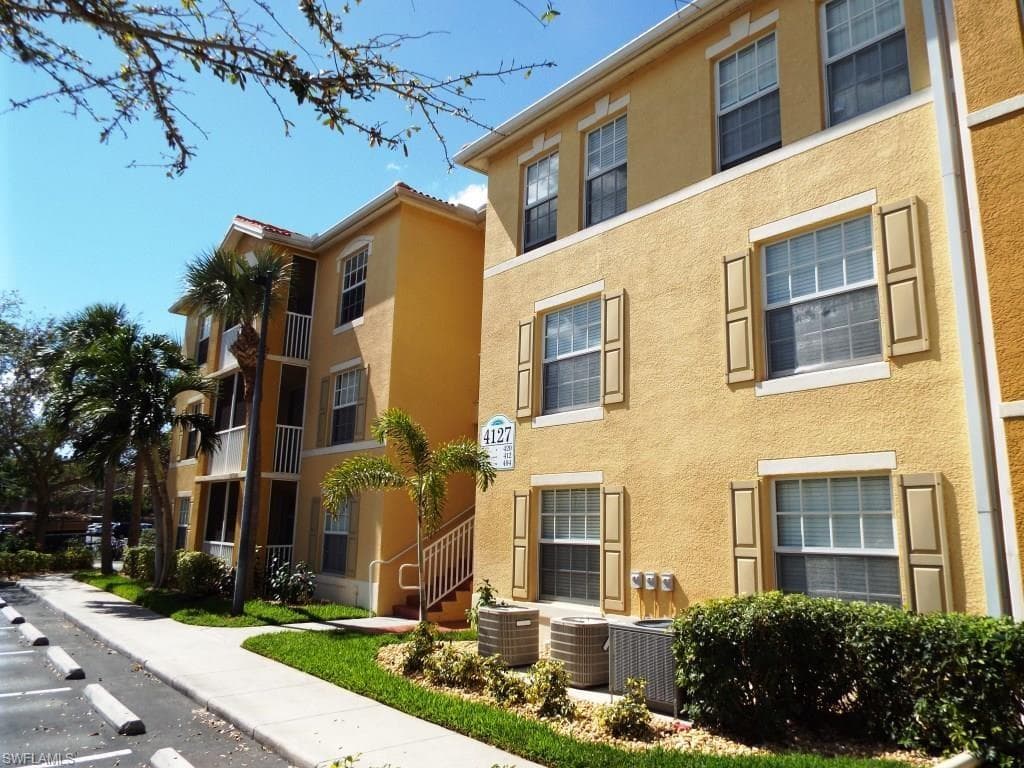 4127 Residence DR 412 FORT MYERS, FL 33901
