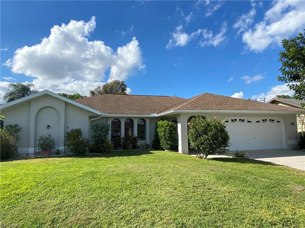 614 SE 20th CT CAPE CORAL, FL 33990