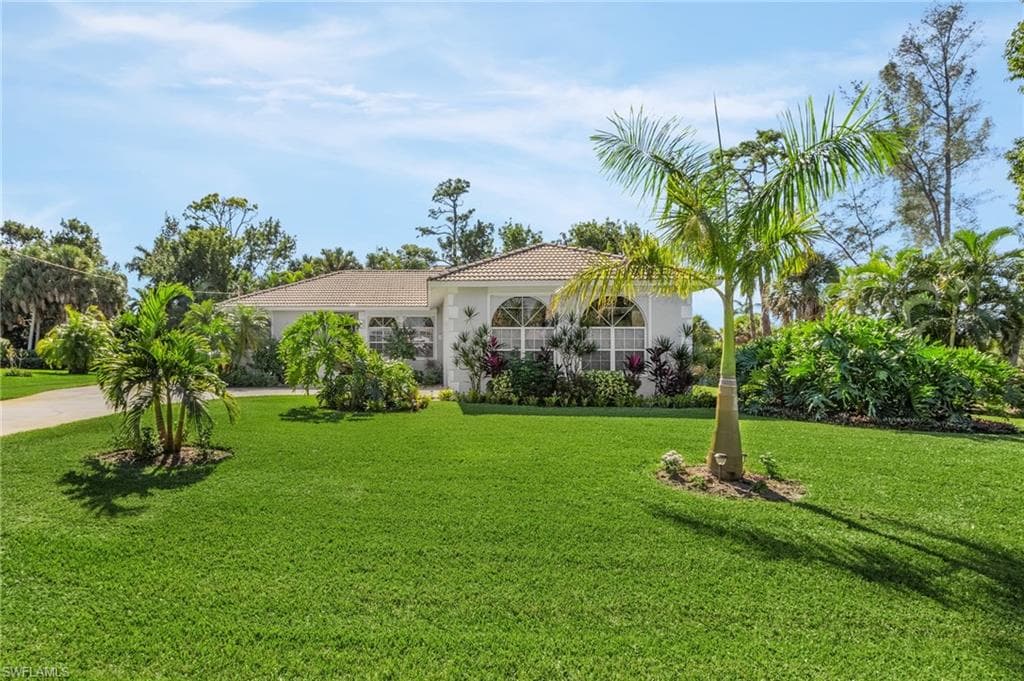 990 Valley DR BONITA SPRINGS, FL 34134