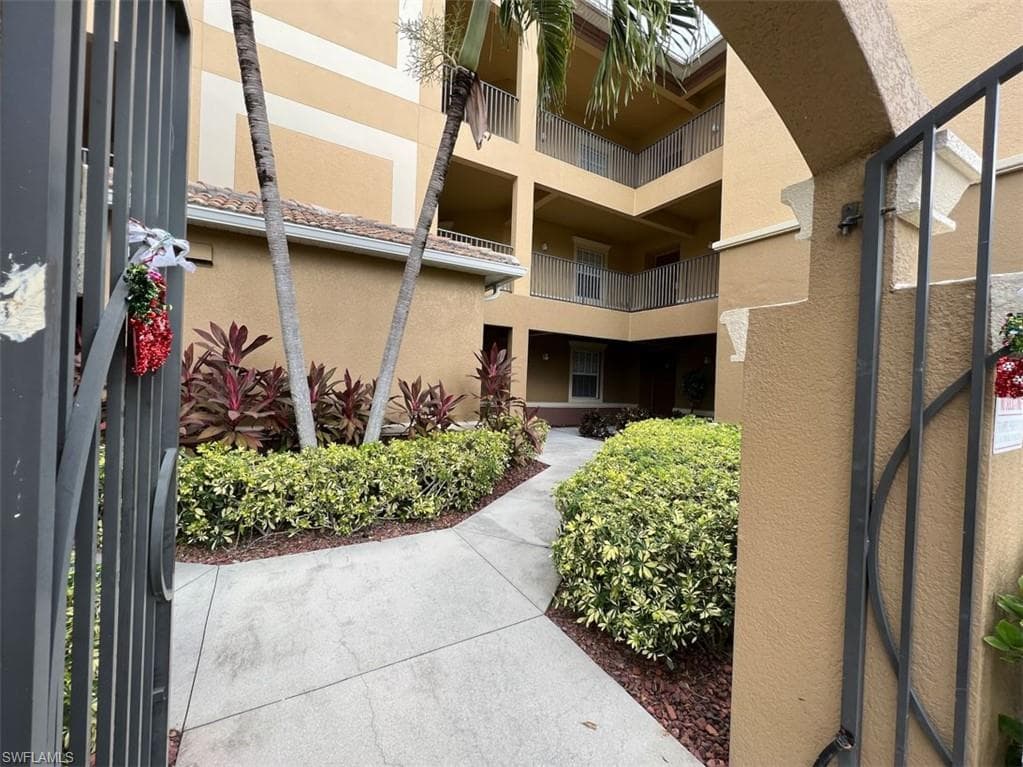 3808 Agualinda BLVD 204 CAPE CORAL, FL 33914