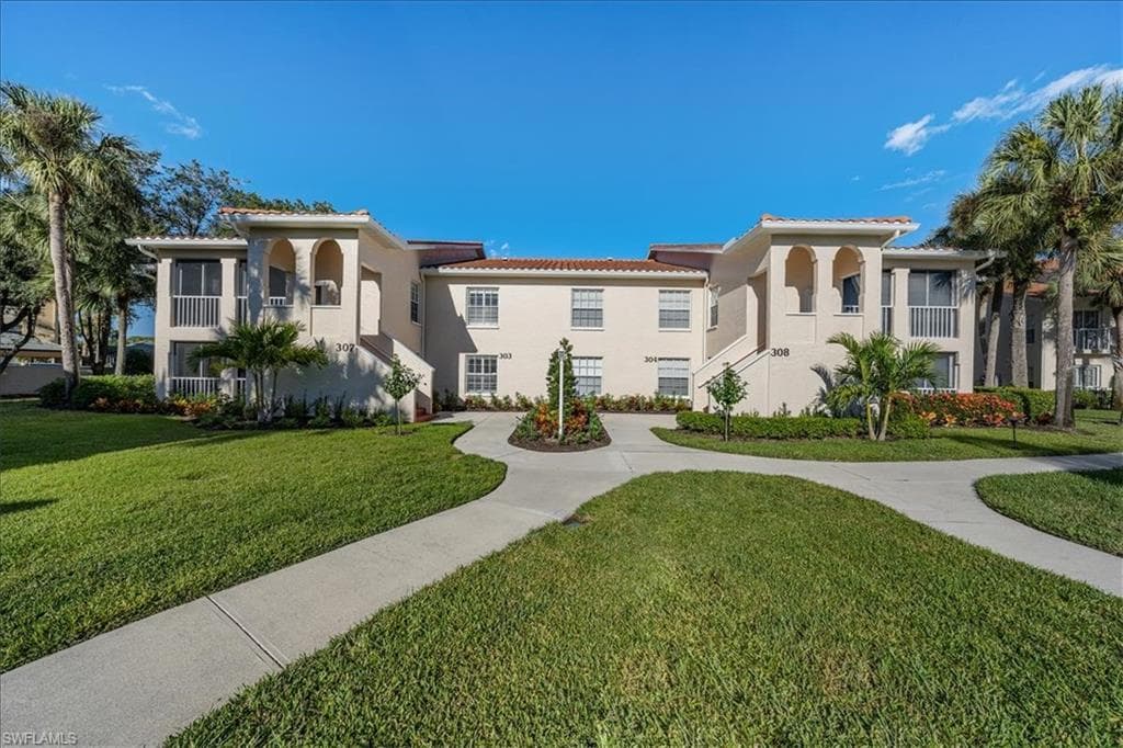 109 Tuscana CT 307 NAPLES, FL 34119