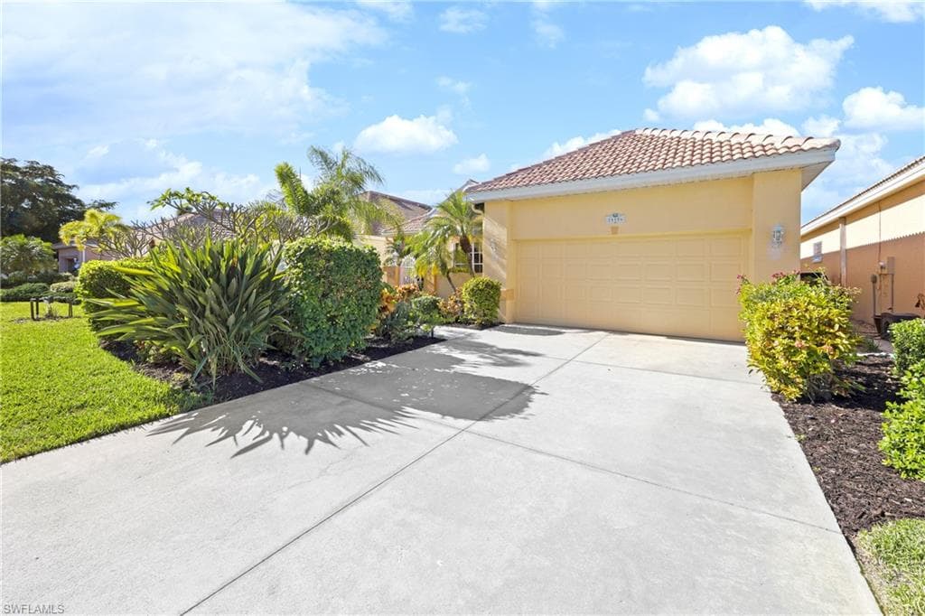 28506 Highgate DR BONITA SPRINGS, FL 34135