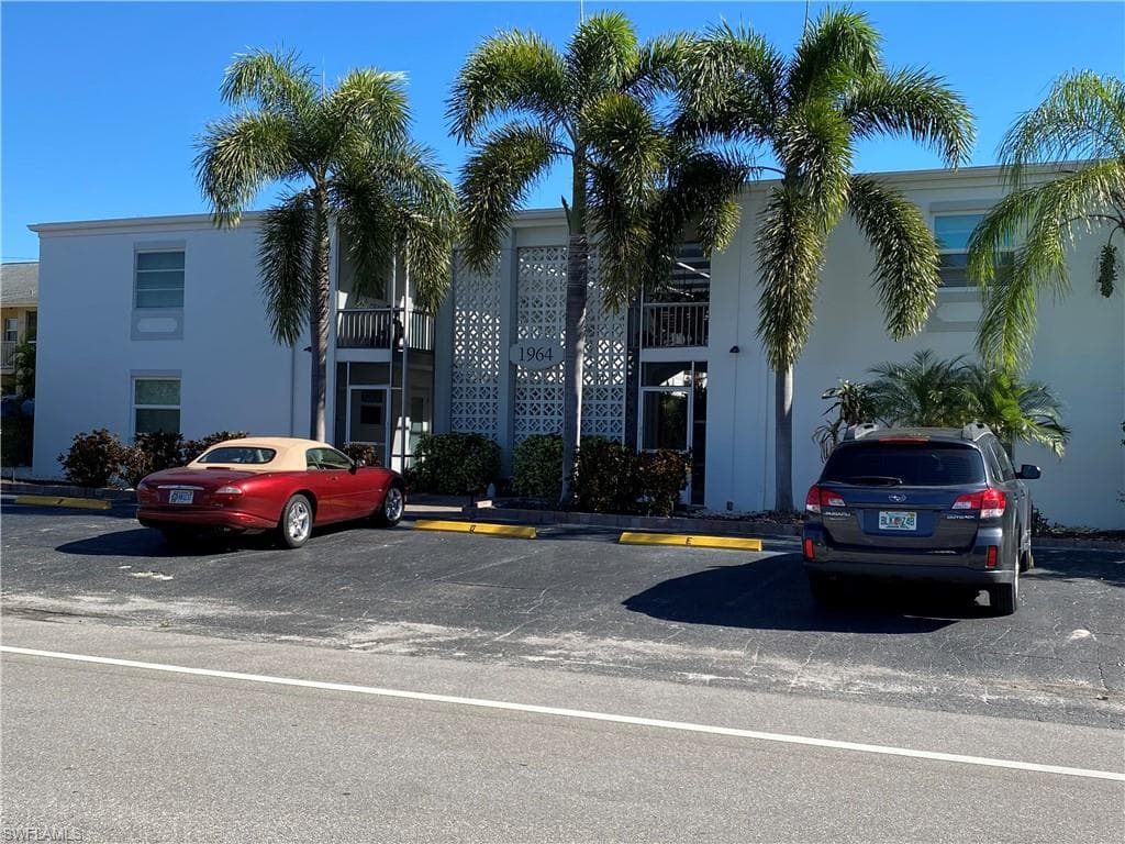 1964 Alamanda DR 2 NAPLES, FL 34102