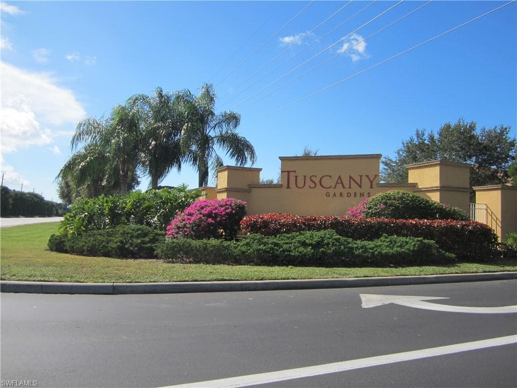 6400 Aragon WAY 106 FORT MYERS, FL 33966