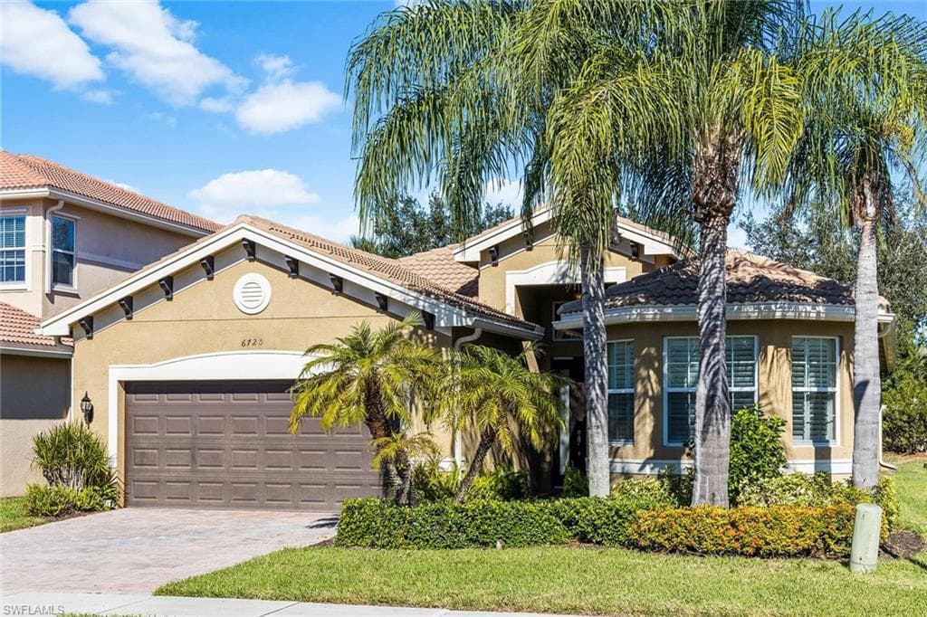 6725 Marbella LN NAPLES, FL 34105
