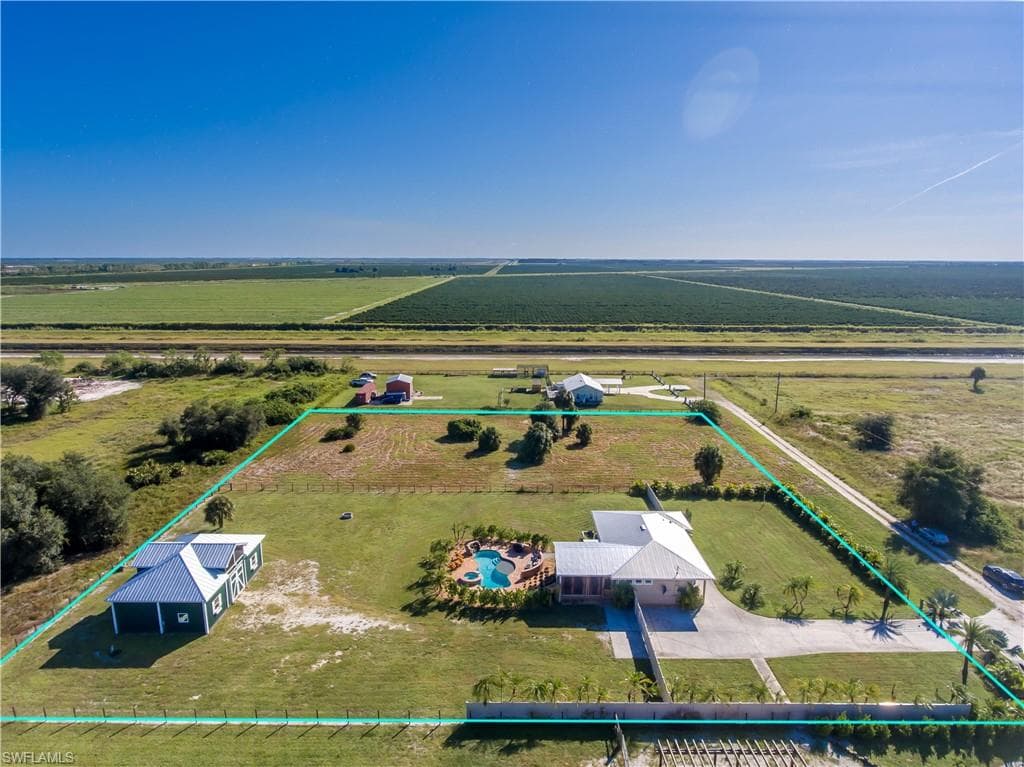 7572 15th TER LABELLE, FL 33935
