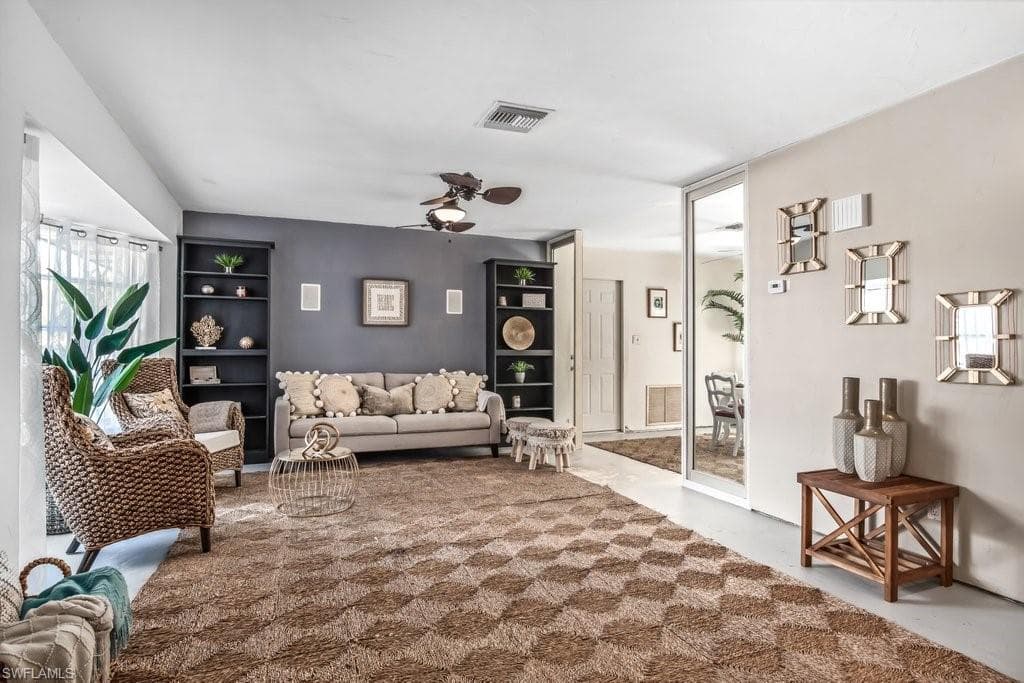 846 103rd AVE N NAPLES, FL 34108