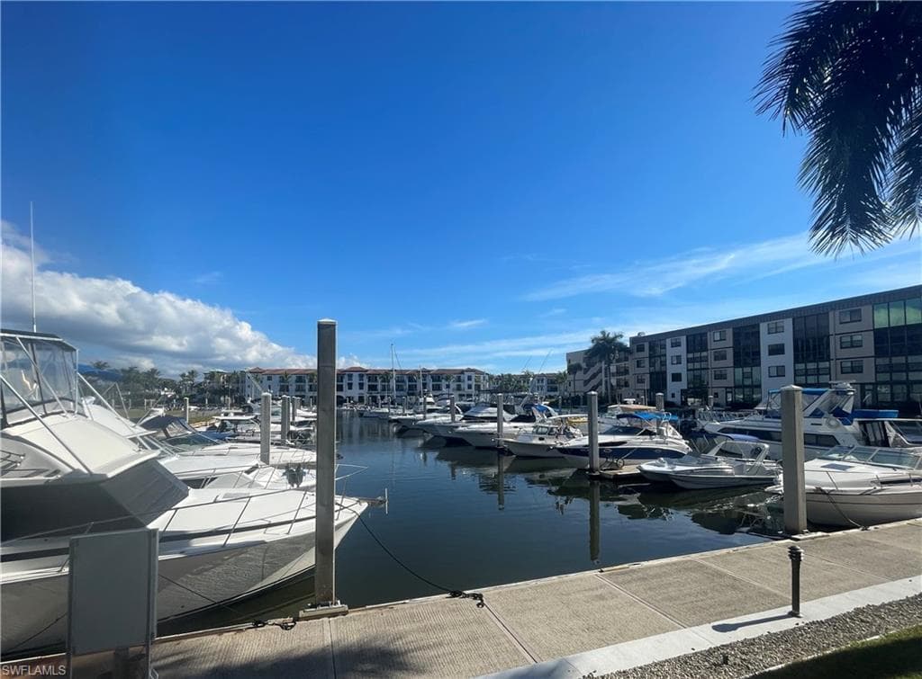 801 River Point DR NAPLES, FL 34102