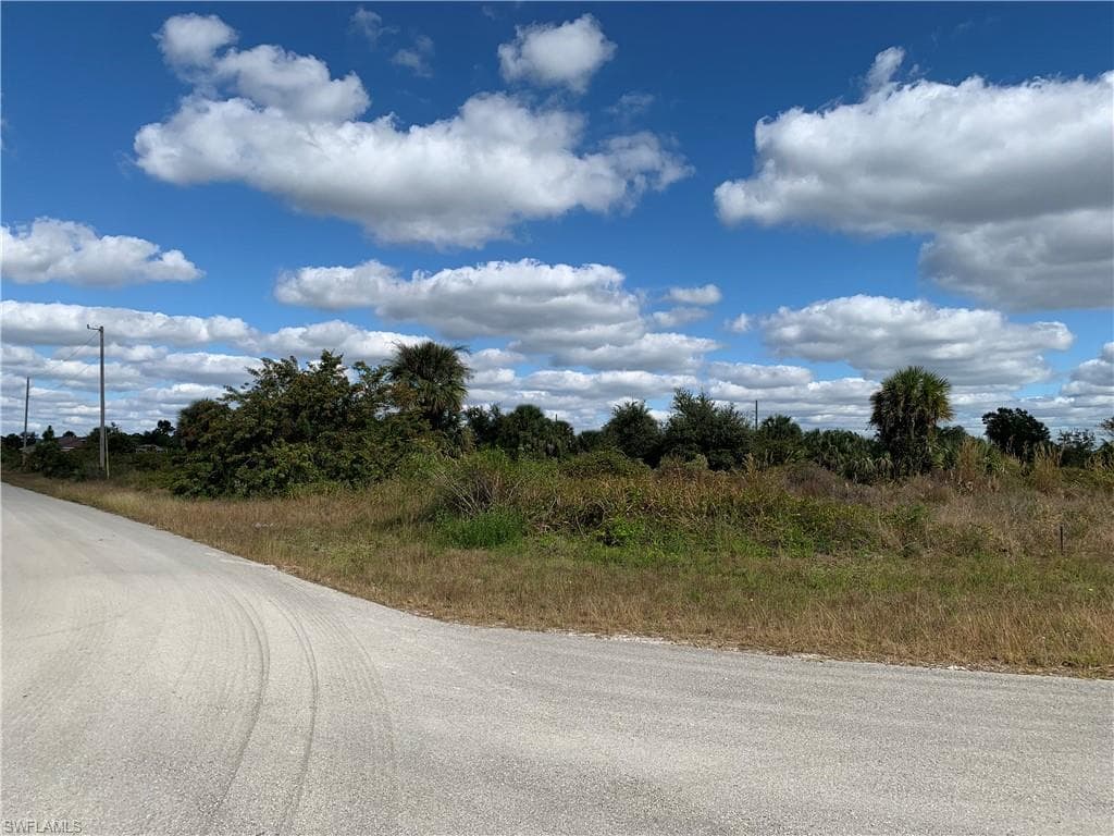 933 Norfolk AVE S LEHIGH ACRES, FL 33974