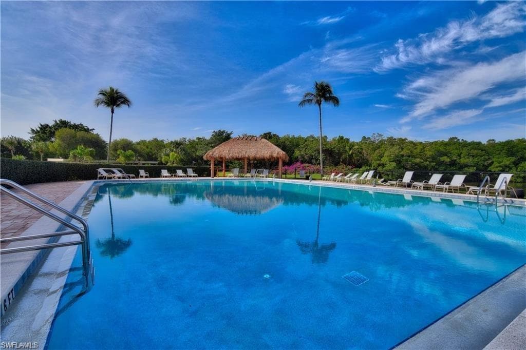 11 Bluebill AVE 206 NAPLES, FL 34108
