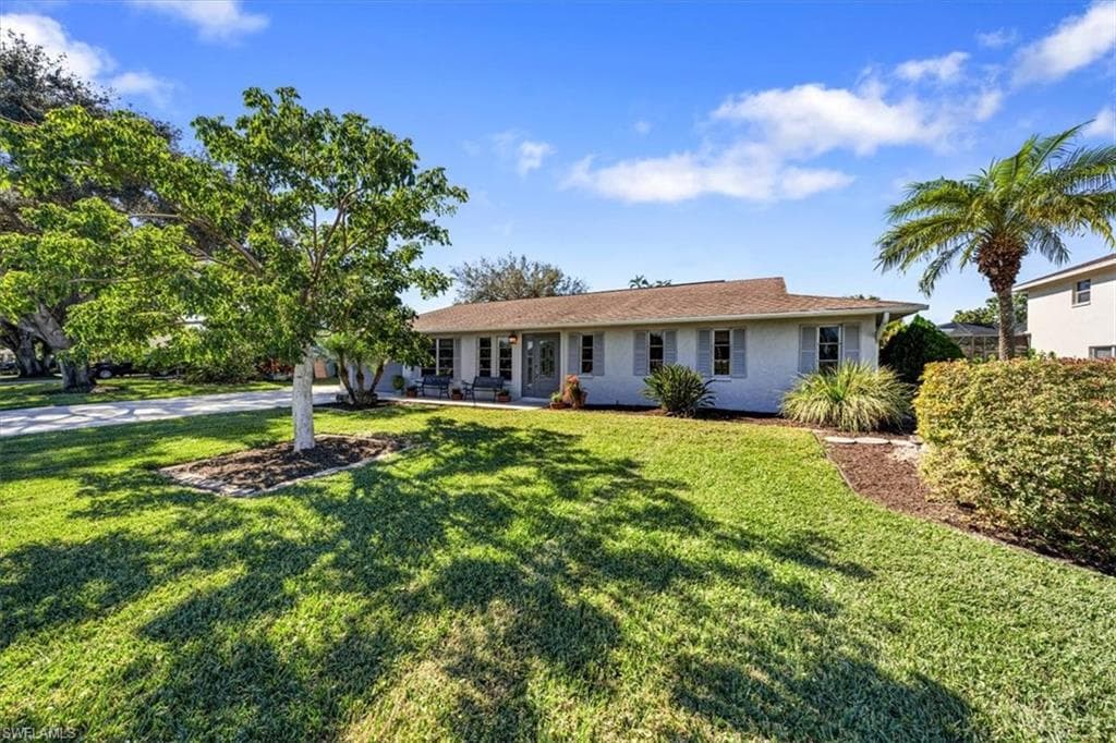 9655 Sussex ST NAPLES, FL 34109