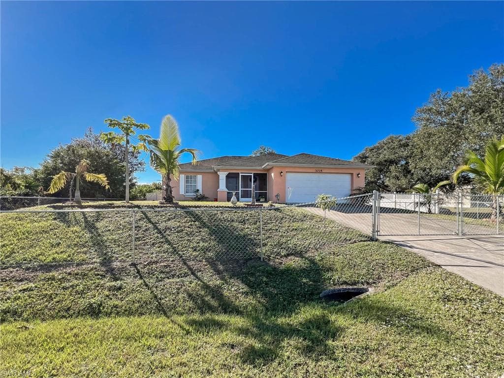 3015 62nd ST W LEHIGH ACRES, FL 33971
