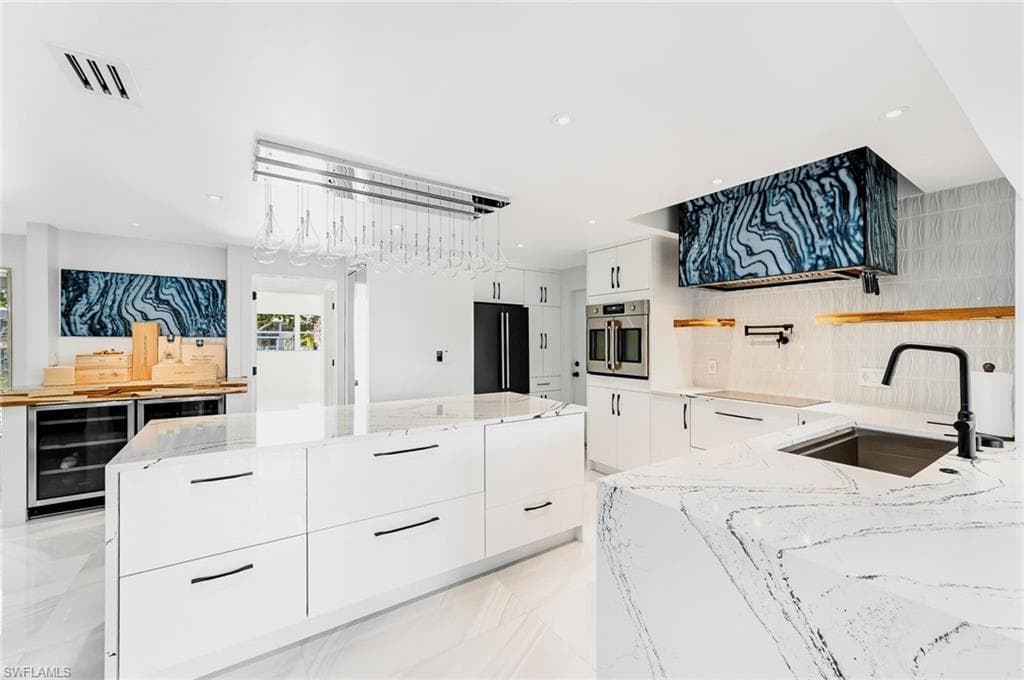 5 Glenview Manor DR FORT MYERS BEACH, FL 33931