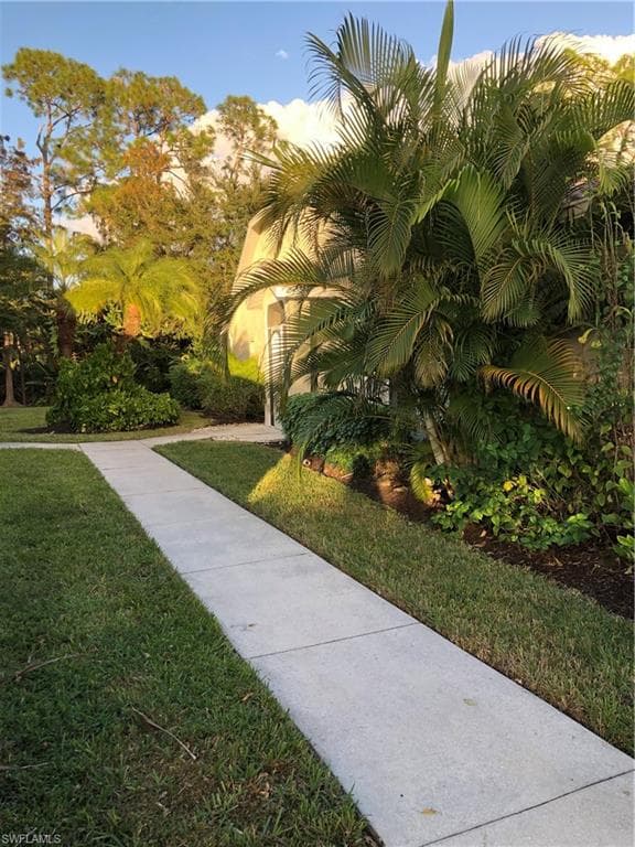 5762 Greenwood CIR 61 NAPLES, FL 34112