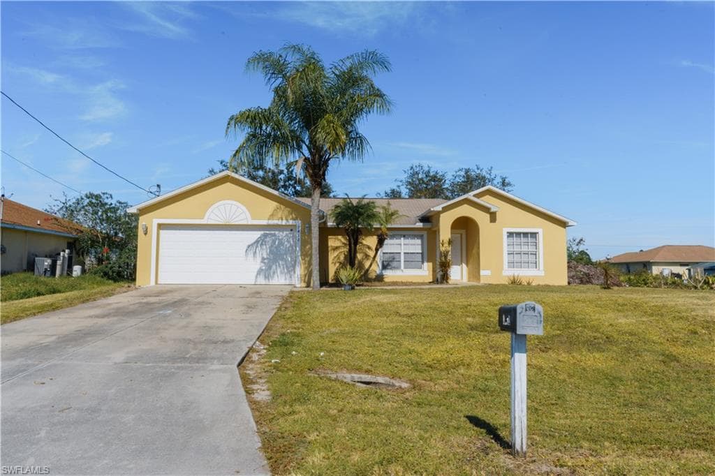 3412 19th ST SW LEHIGH ACRES, FL 33976