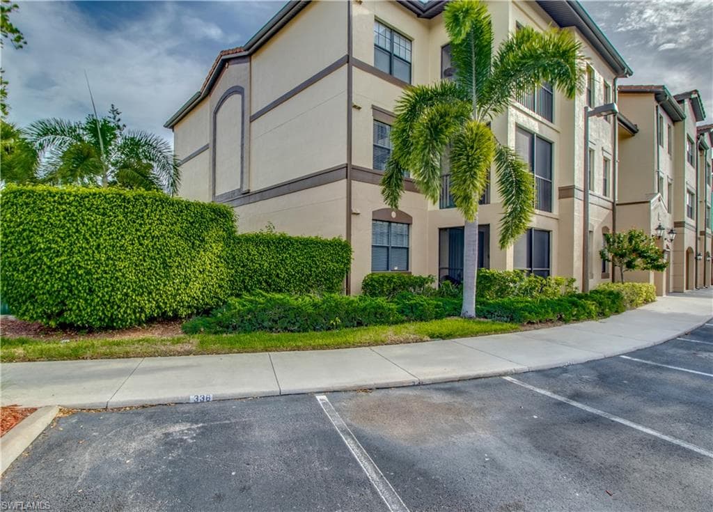 12990 Positano CIR 202 NAPLES, FL 34105